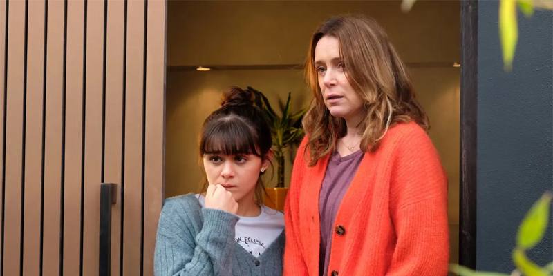 Streaming Finding Alice