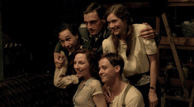 Streaming Generation War