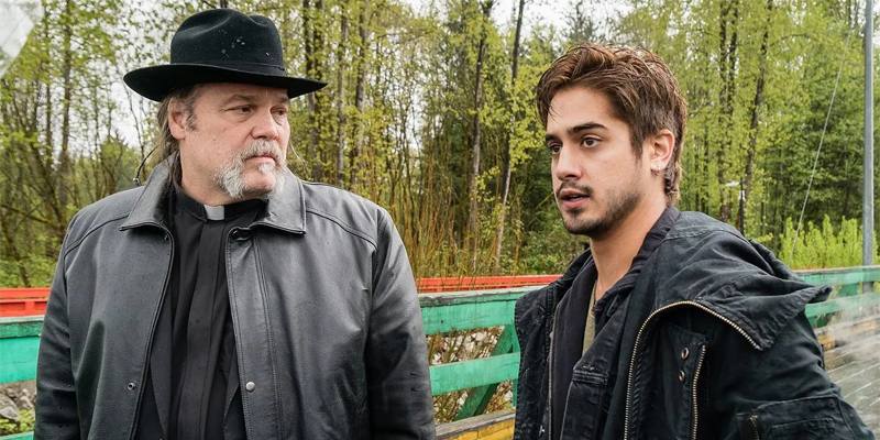 Streaming Ghost Wars